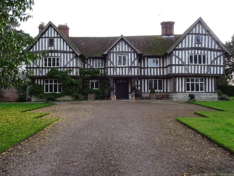 ASHLEWORTH MANOR