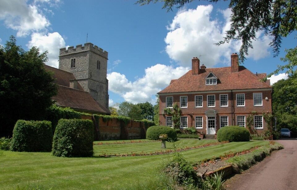 ASTON MANOR