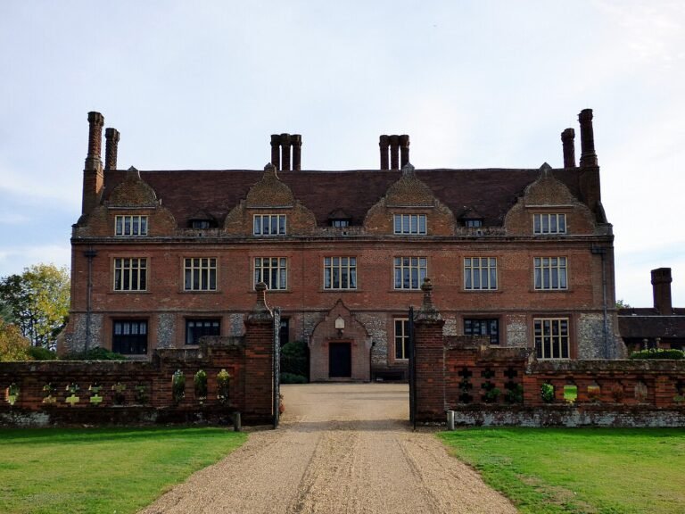 ASTON MANOR