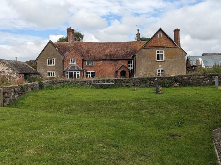 ASTON BOTTERELL MANOR