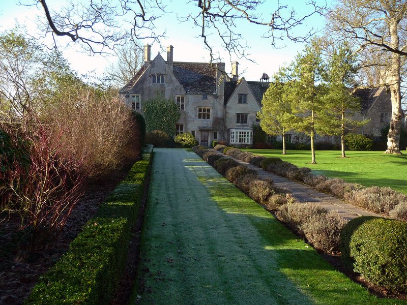 AVEBURY MANOR