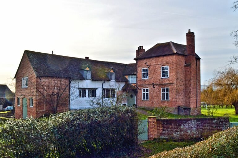 AYLTON