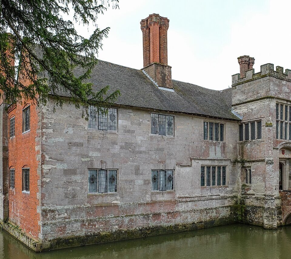 BADDESLEY CLINTON MANOR