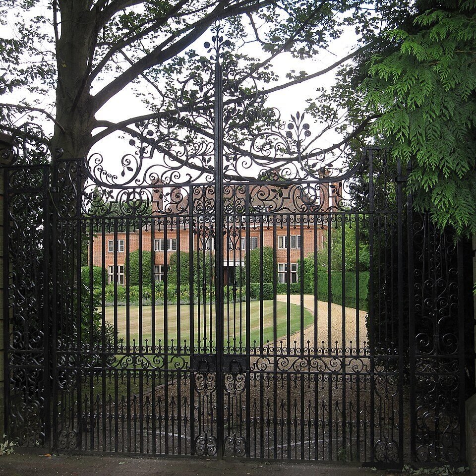 BANSTEADS MANOR