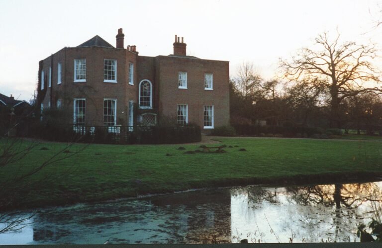 BARKHAM MANOR