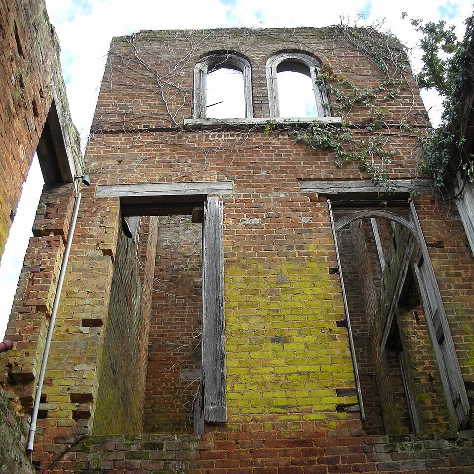 BARNSLEY MANOR