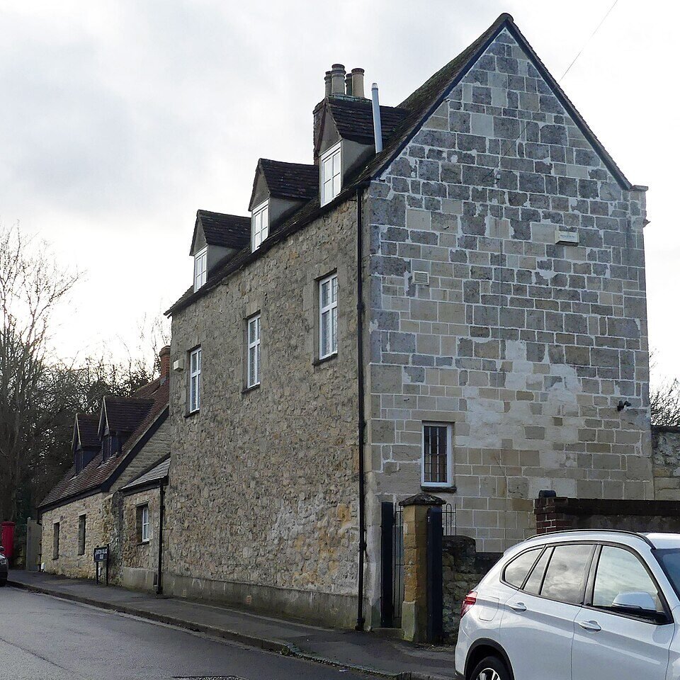 BARTON MANOR