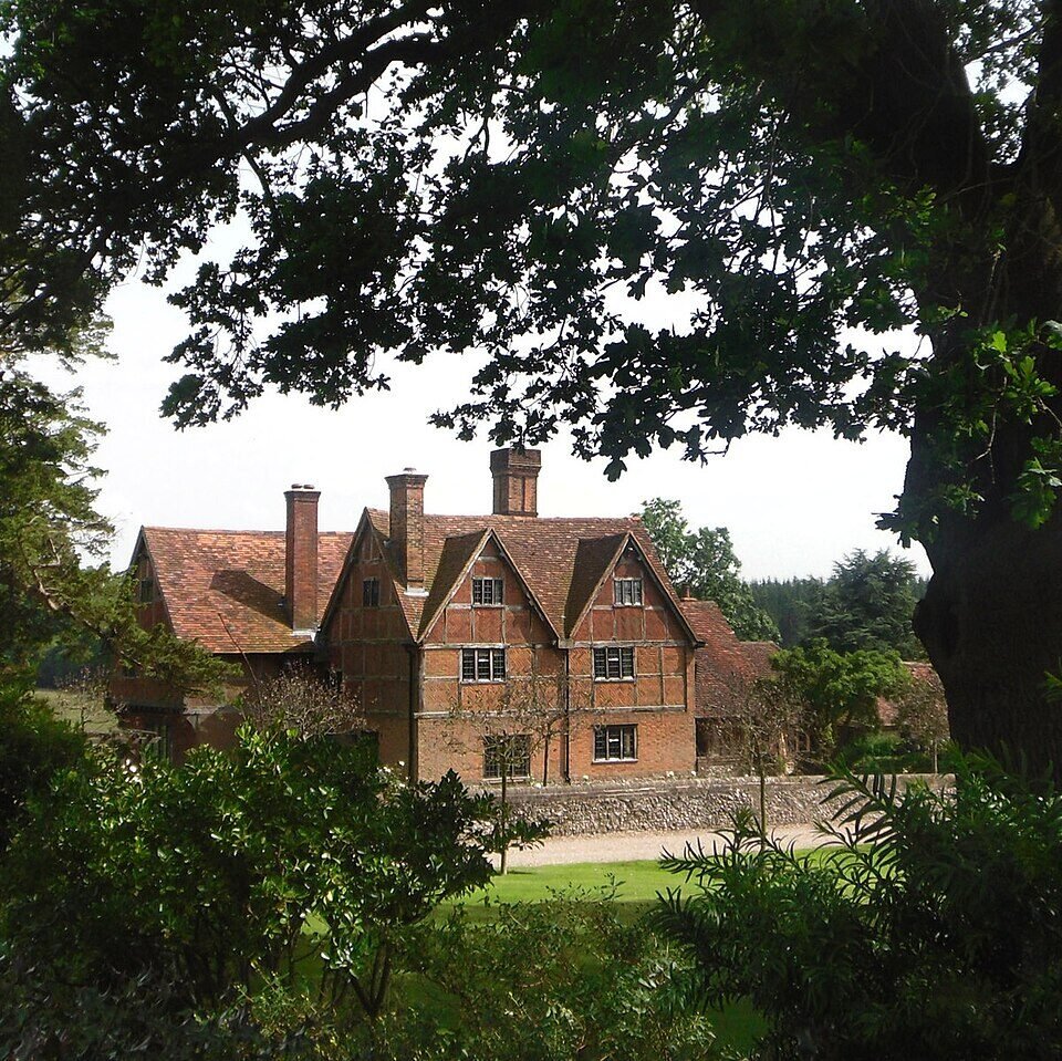BASSETS MANOR