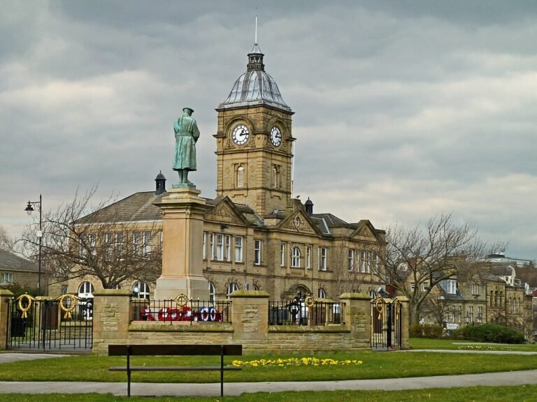 BATLEY MANOR