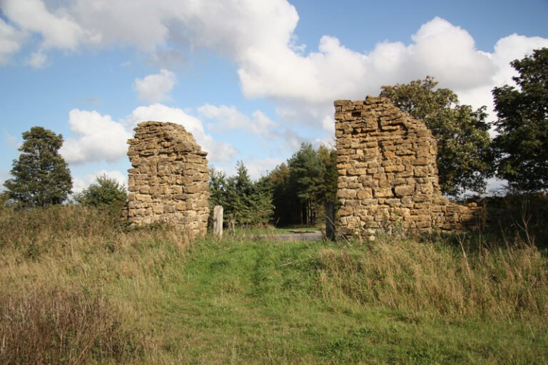 BAYONS MANOR