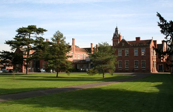 BEDDINGTON MANOR