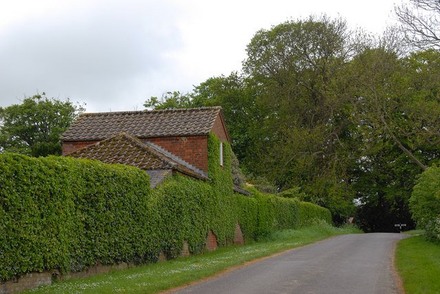 BELLEAU MANOR