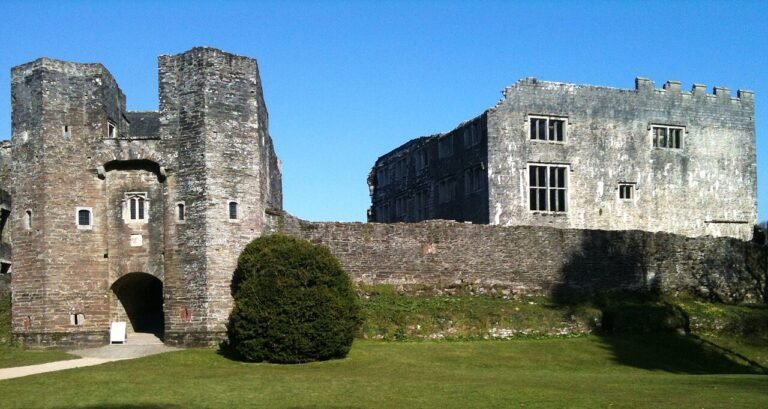 BERRY POMEROY MANOR