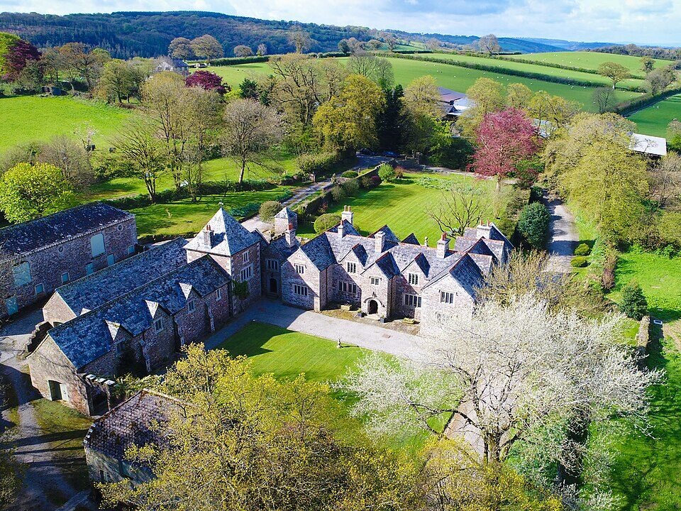 BIDLAKE MANOR