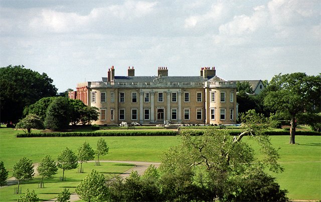 BINHAMY MANOR