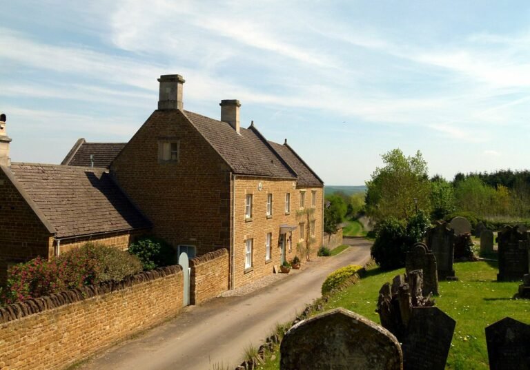 BISBROOKE MANOR