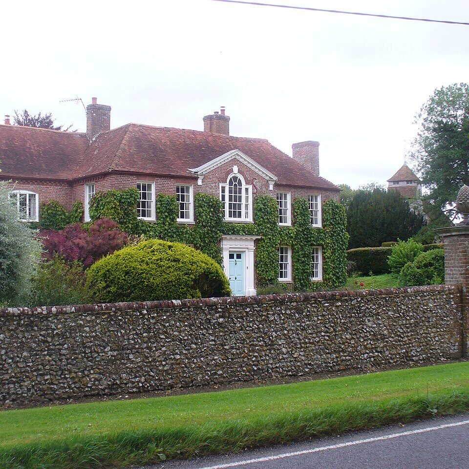 BISHOPS SUTTON MANOR
