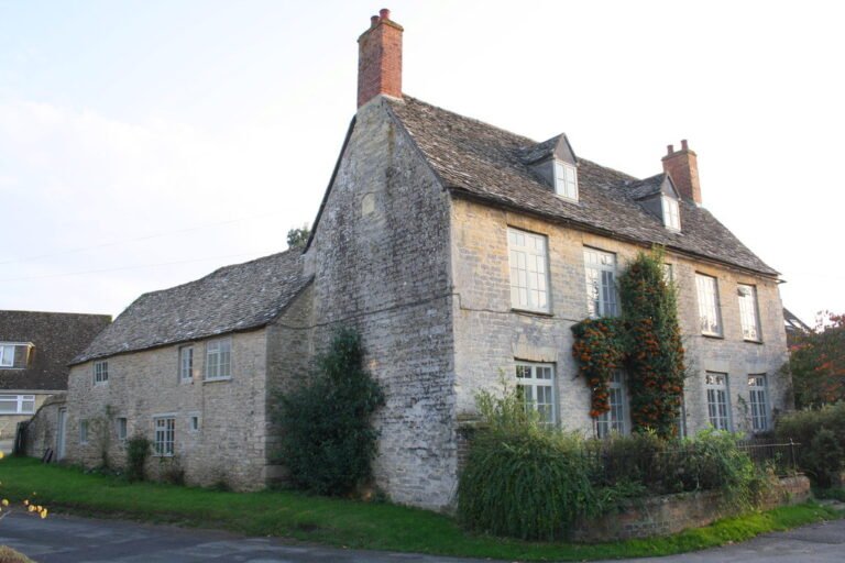 BLADON MANOR