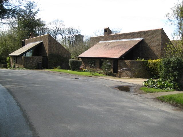 BLEDLOW MANOR