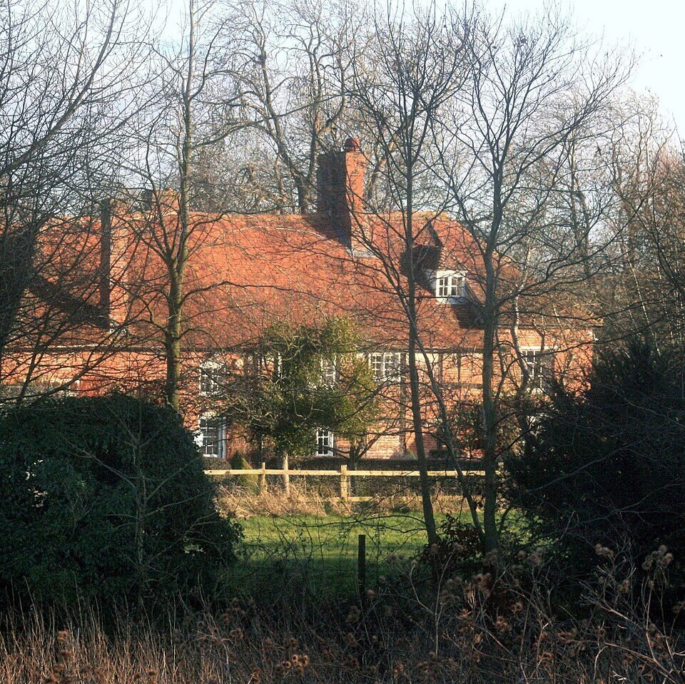 BLEWBURY MANOR