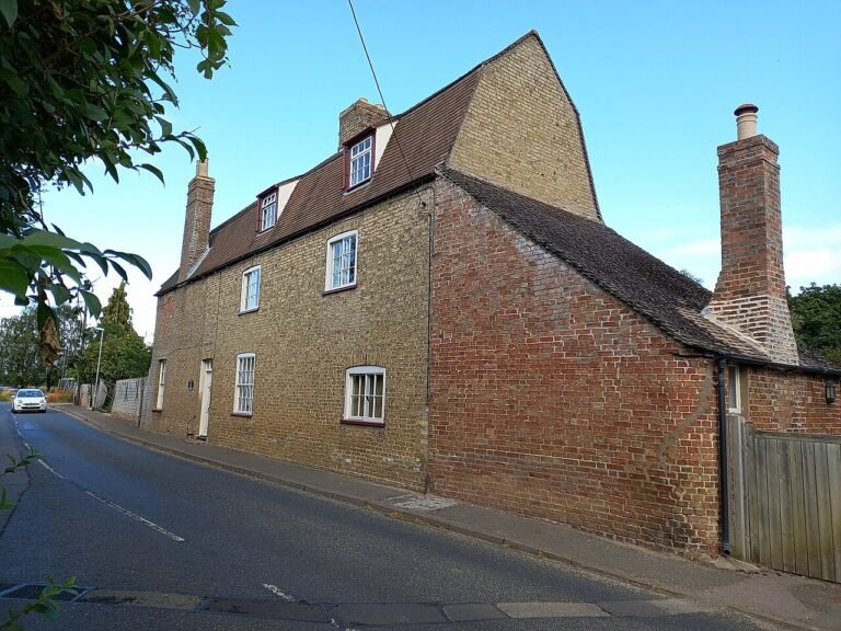 BLUNTISHAM MANOR