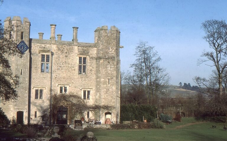 BOARSTALL MANOR