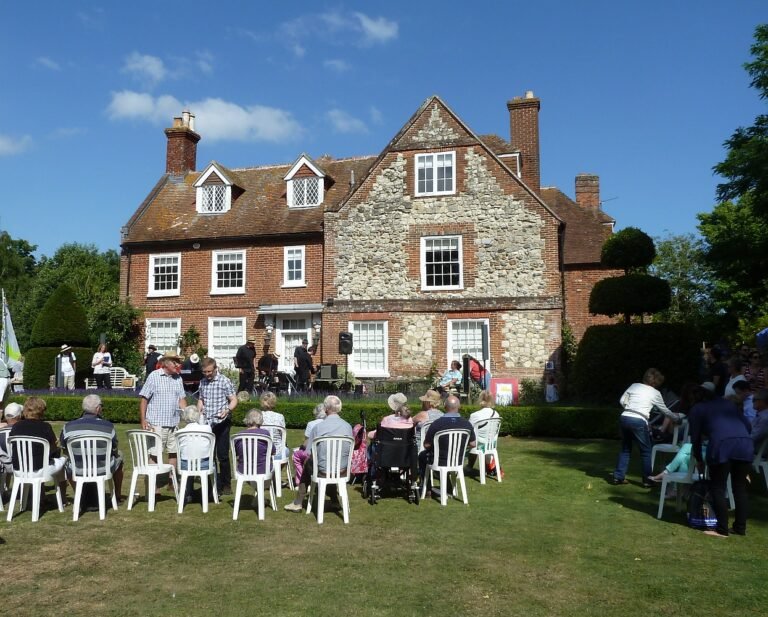 BOSHAM MANOR