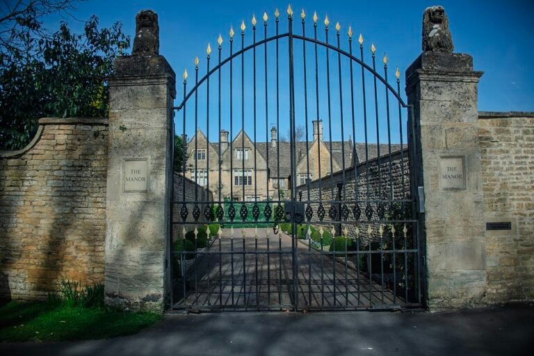 BOURTON MANOR