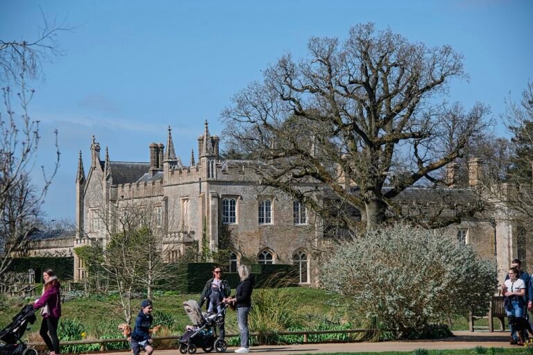 BRADWELL MANOR