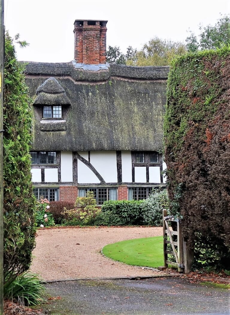 BREDE MANOR