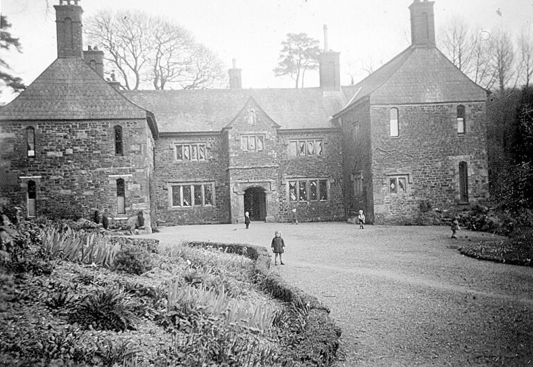 BRENTOR MANOR