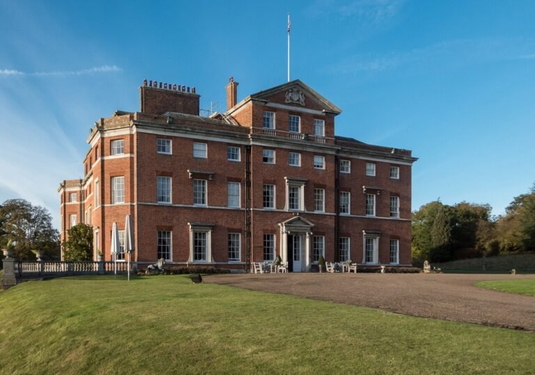 BROCKETT HALL MANOR