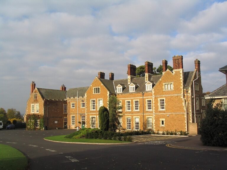 BROOKSBY MANOR