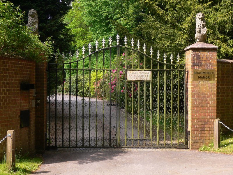 BROOMFIELD MANOR