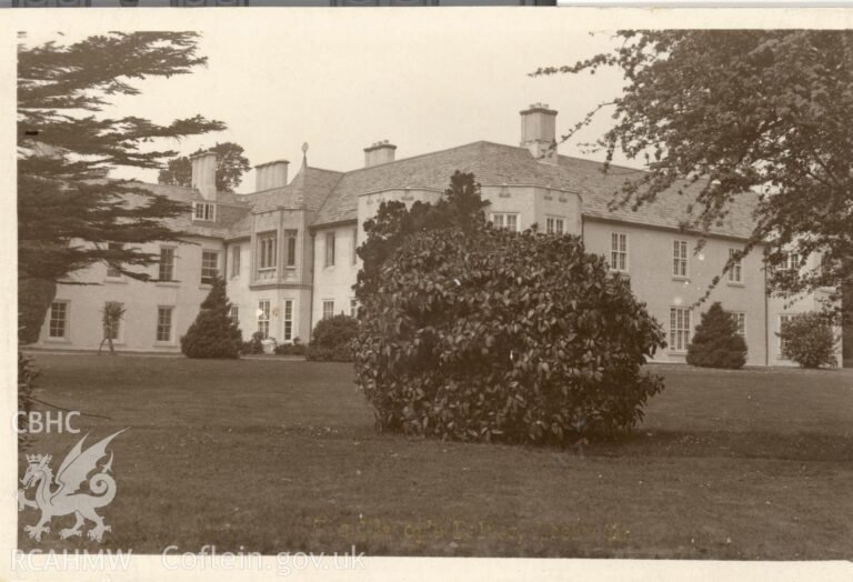 ABERGWILI MANOR