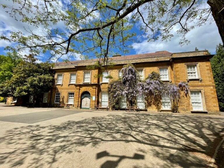 ABINGTON MANOR