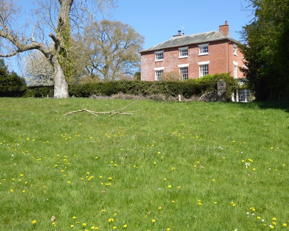 ACTON BEAUCHAMP