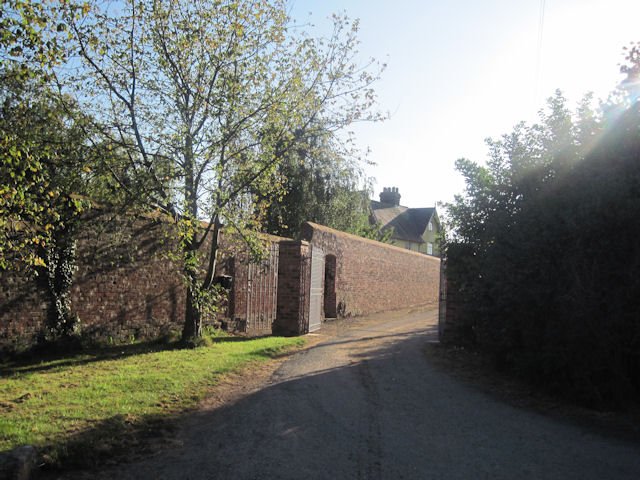 ALDERTON MANOR