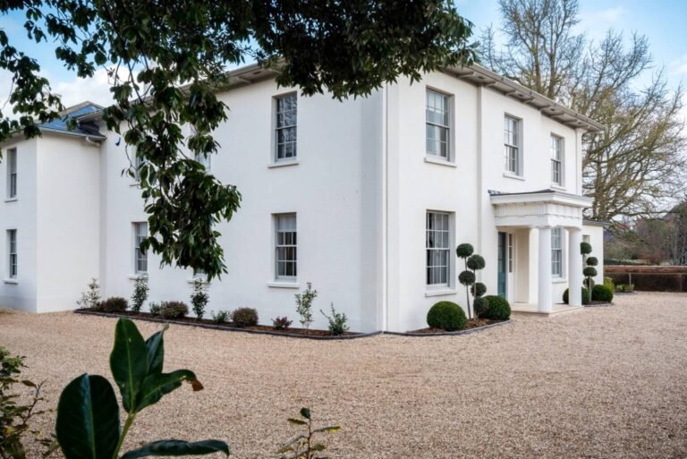 ALLINGTON MANOR