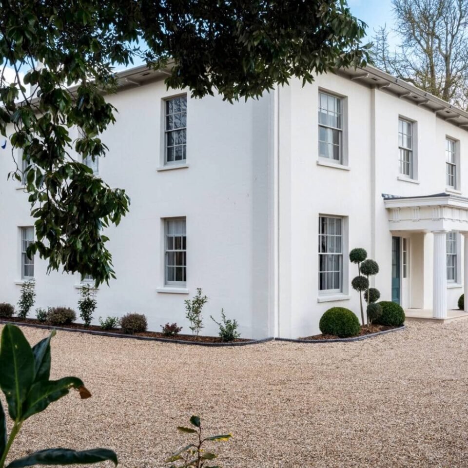 ALLINGTON MANOR