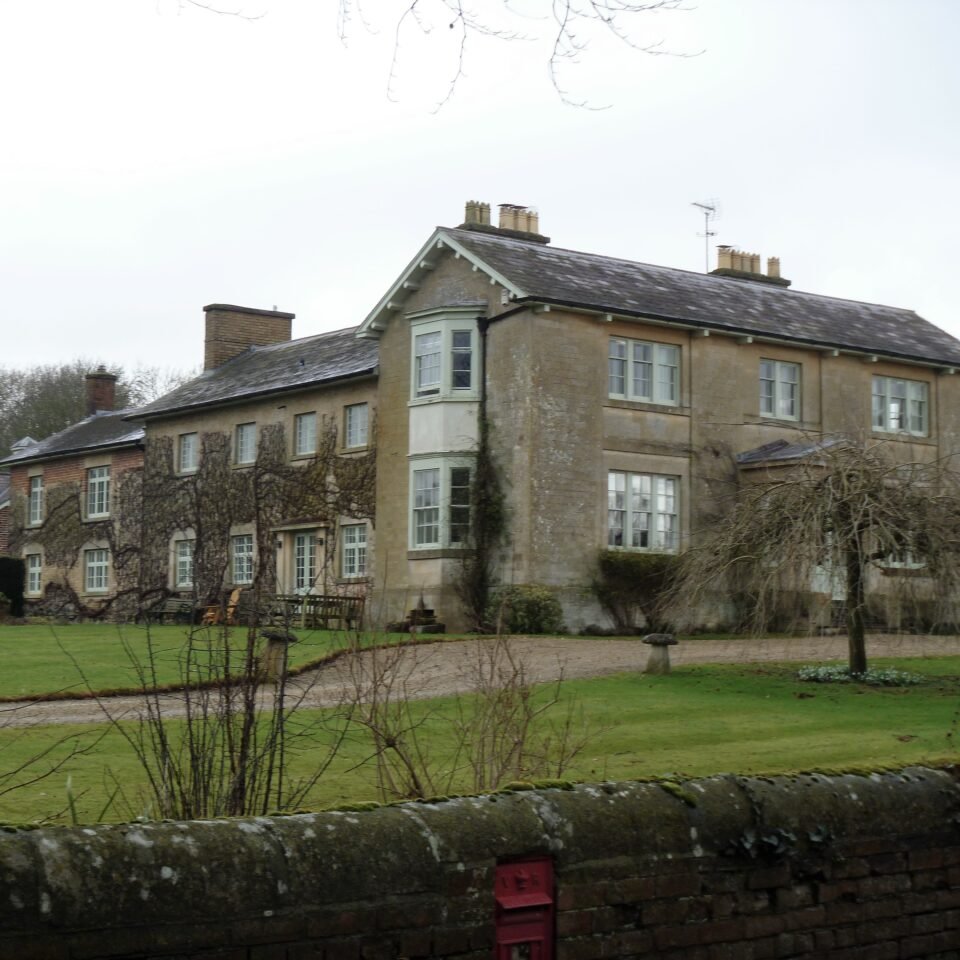 ALTON PRIORS MANOR